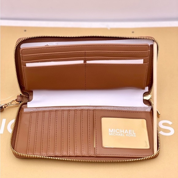 Michael Kors Large Continental Wallet Wristlet Luggage Multi - Picture 3 of 10